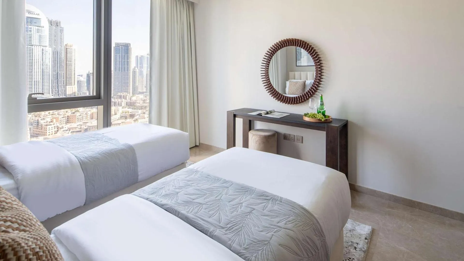 Frank Porter - Grande Residence Dubai