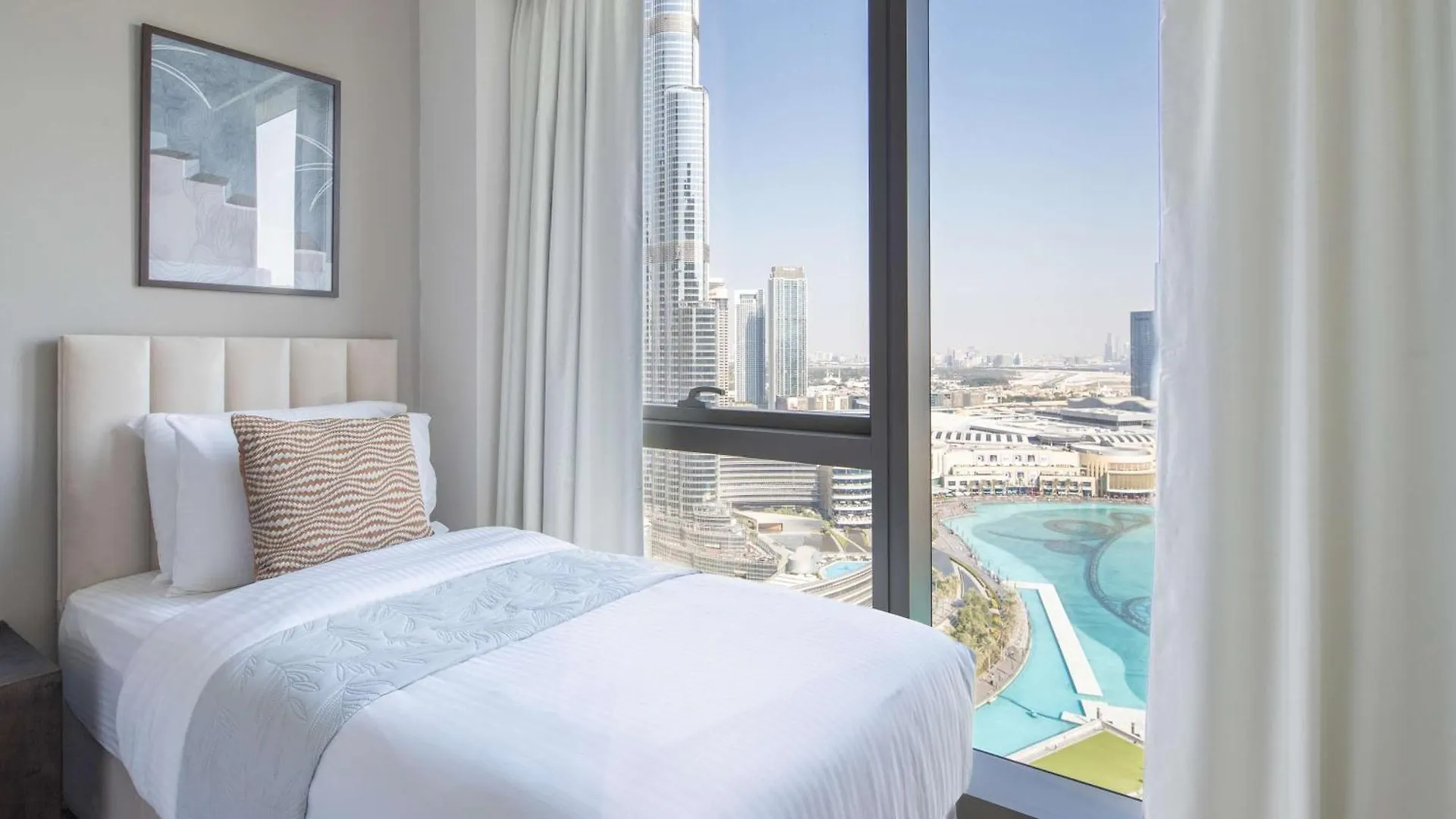 Frank Porter - Grande Residence Dubai