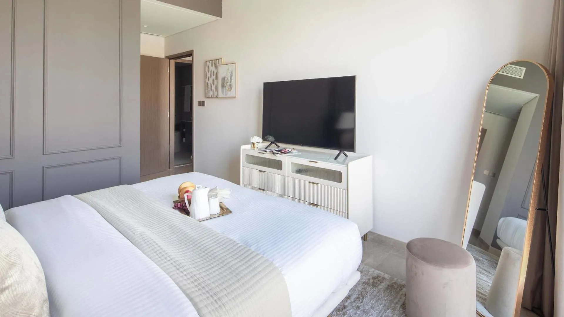 Apartment Frank Porter - Grande Residence Dubai United Arab Emirates