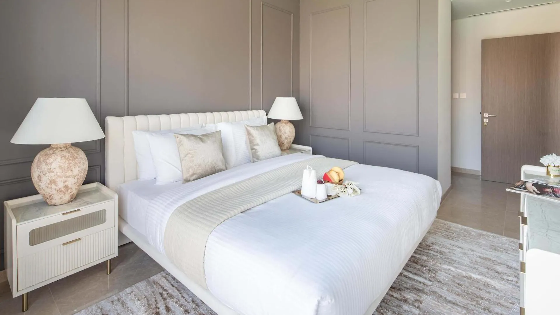 Frank Porter - Grande Residence Dubai
