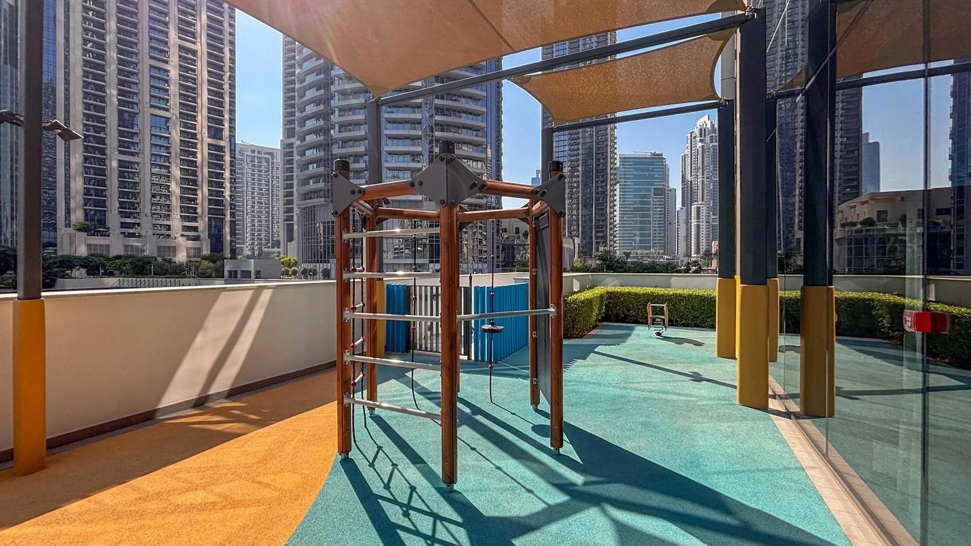 Frank Porter - Grande Residence Dubai